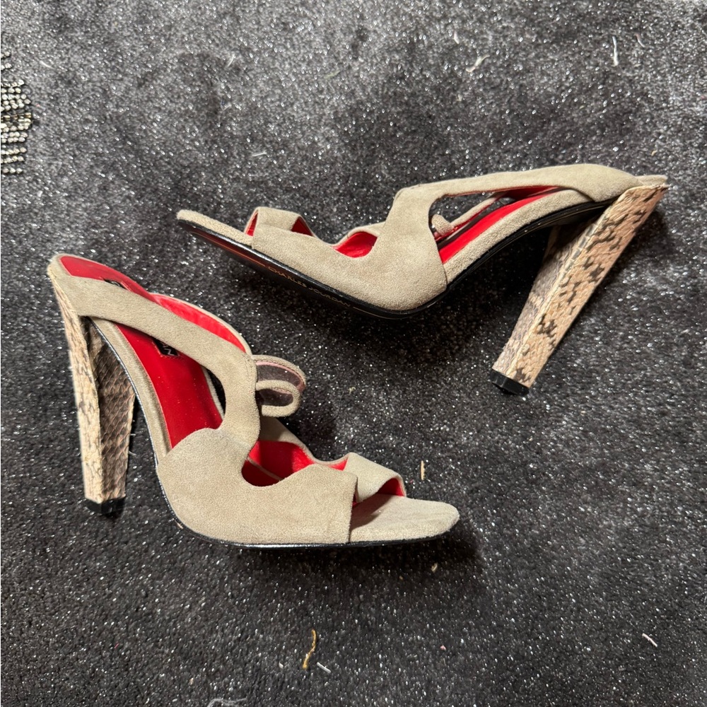 Amazing Vintage Charles Jourdan Elegant Tan Suede, clear and snakeskin Heels 7.5